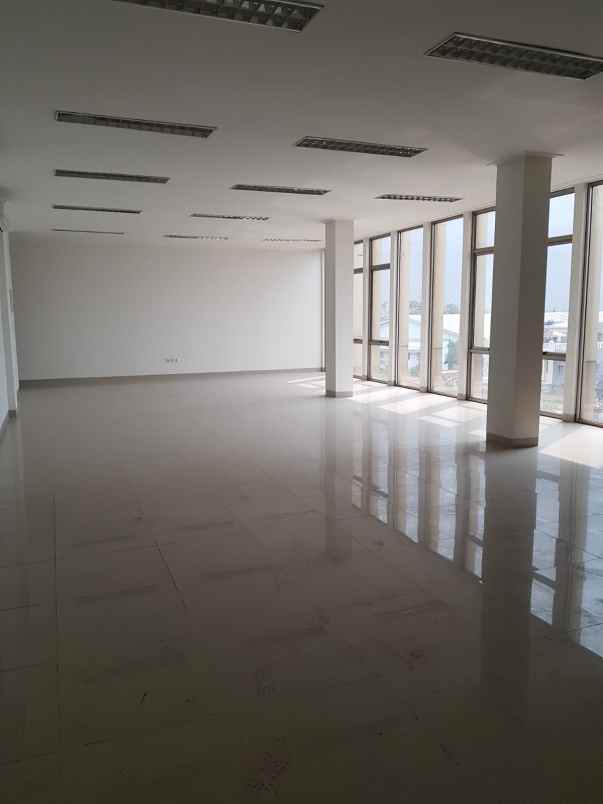 sewa ruko gandeng 3 mewah