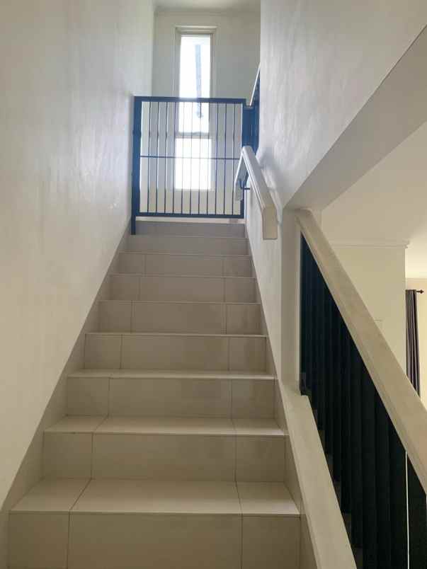 suvarna sutera dijual rumah cluster bahana