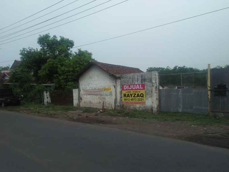 tanah tepi jalan dekat rumah