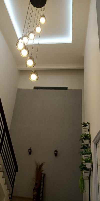 villa ciracas jakarta timur