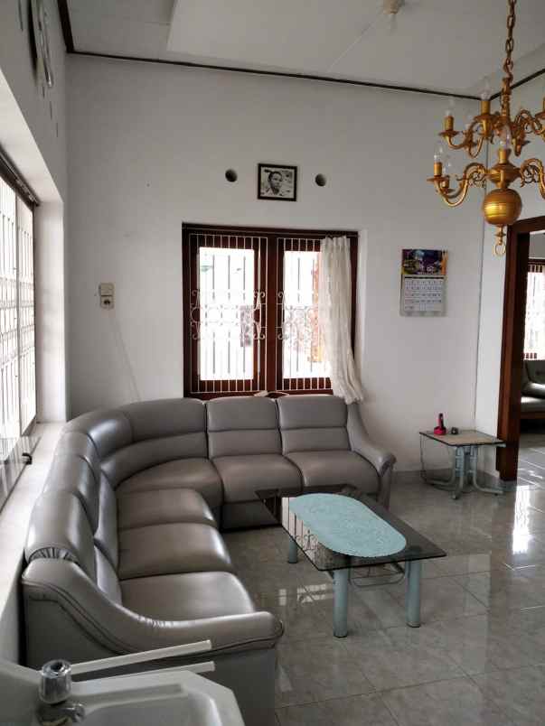 villa tretes prigen pasuruan surabaya