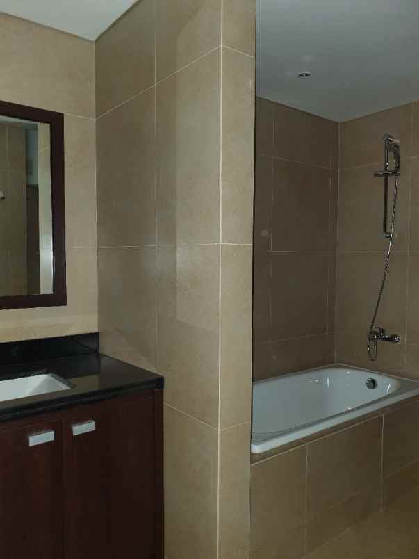 apartemen bsd utama raya