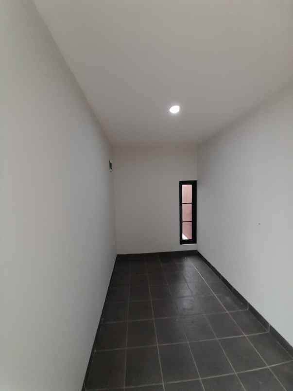 cluster 3 floor at jl sirsak jagakarsa jakarta selatan