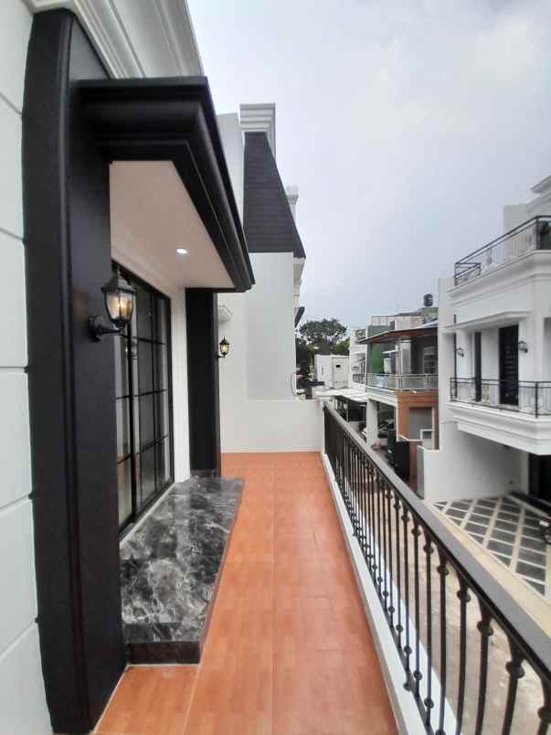 cluster 3 floor at jl sirsak jagakarsa jakarta selatan