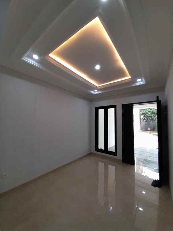 cluster 3 floor at jl sirsak jagakarsa jakarta selatan