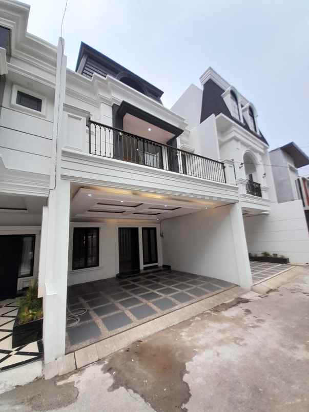 cluster 3 floor at jl sirsak jagakarsa jakarta selatan