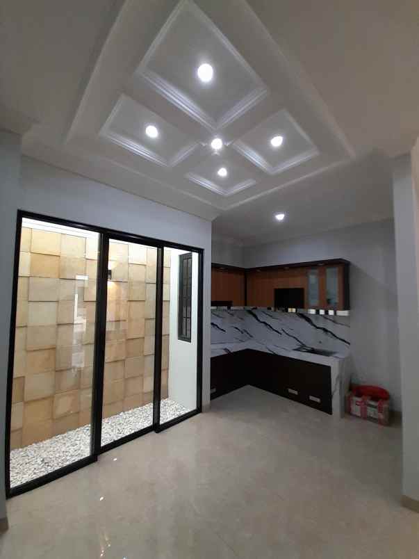 cluster 3 floor at jl sirsak jagakarsa jakarta selatan