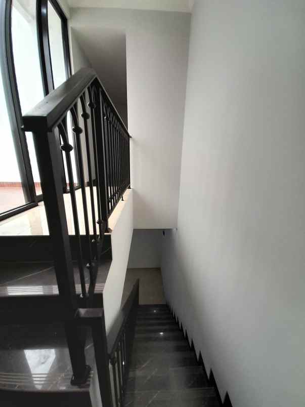 cluster 3 floor at jl sirsak jagakarsa jakarta selatan