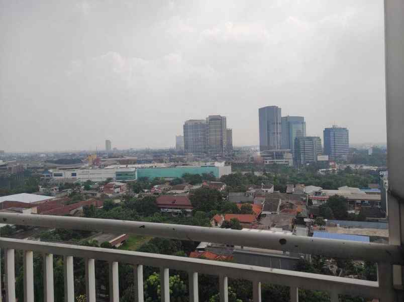 dijual apartemen aston bellevue radio dalam