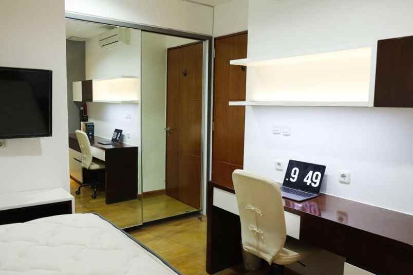 dijual apartemen aston bellevue radio dalam