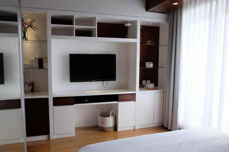 dijual apartemen aston bellevue radio dalam