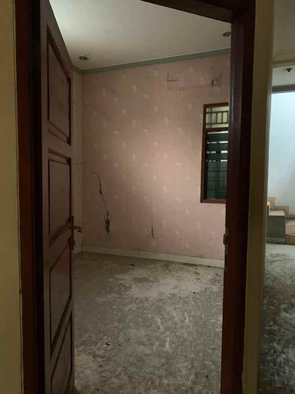 dijual cepat rumah luas di pamulang tangerang selatan