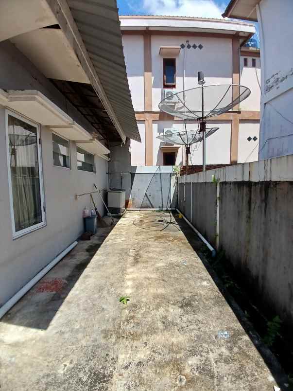 dijual cepat rumah mewah tengah kota