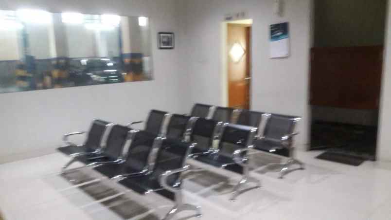 dijual cepat showroom ex proton didepok bu buru ya