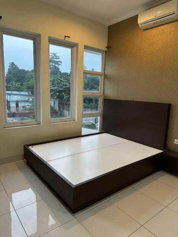 dijual dan disewakan rumah legenda wisata