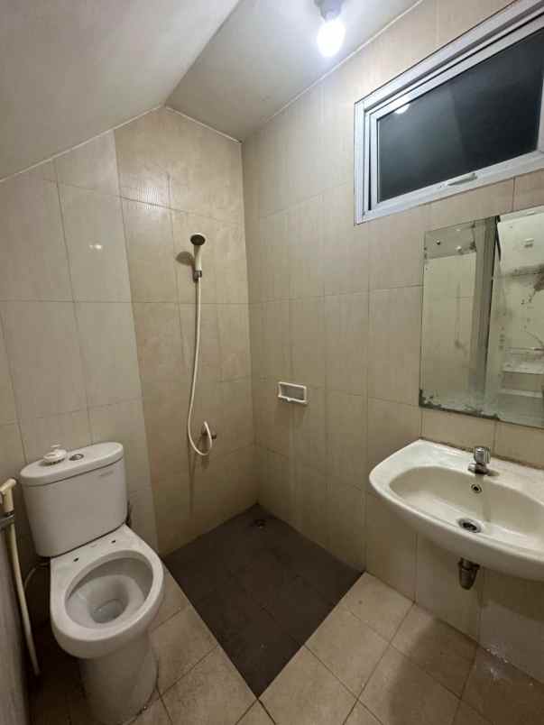 dijual dan disewakan rumah legenda wisata