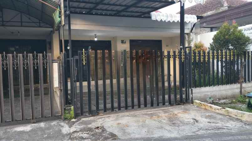 dijual disewakan rumah di blimbing malang