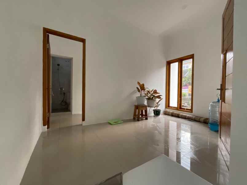 dijual hunian dengan desain minimalis di cimahi utara