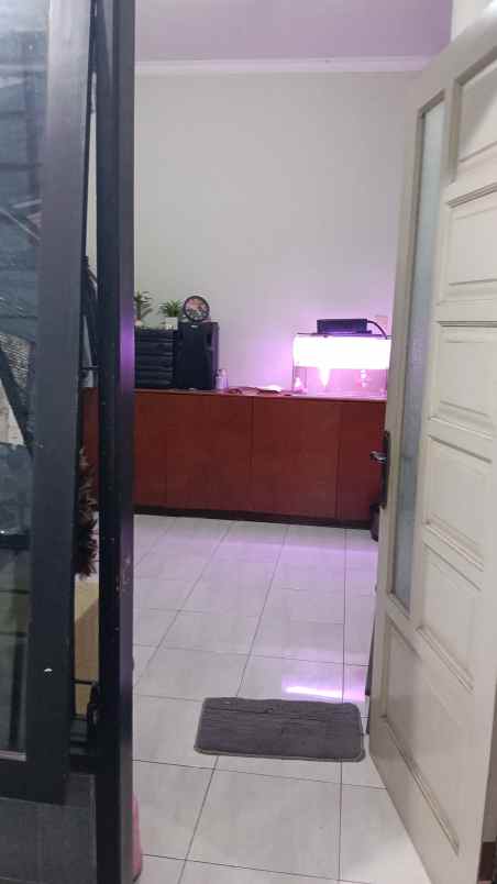 dijual kost jalan bendungan sigura gura