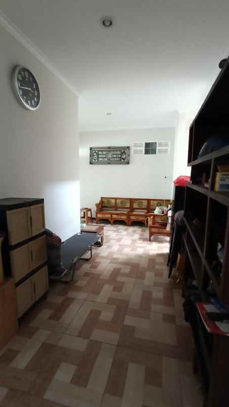 dijual kost jalan joyo agung kav 09