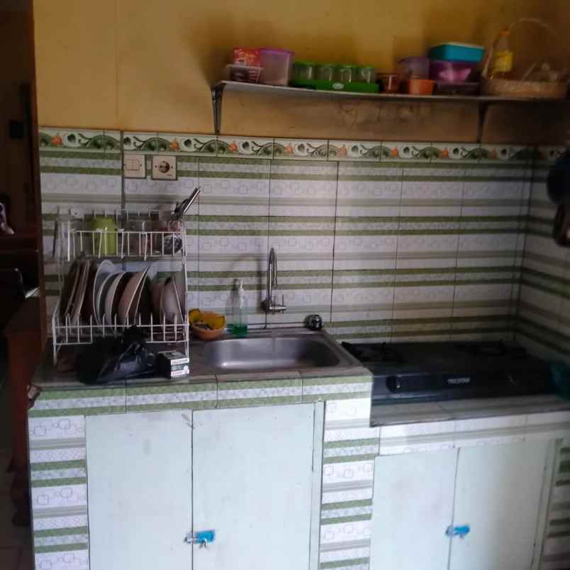 dijual kost jl veteran