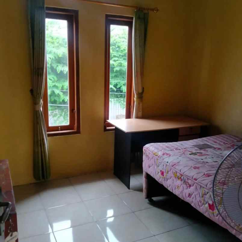 dijual kost jl veteran