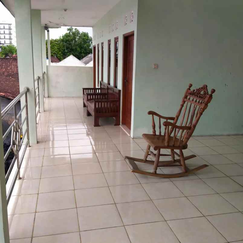 dijual kost jl veteran