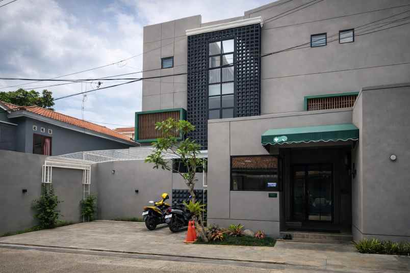 dijual kost kukusan kelurahan