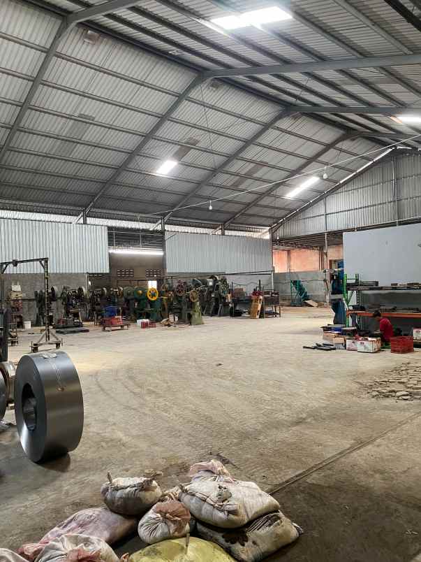 dijual ruko gudang kantor kepatihan