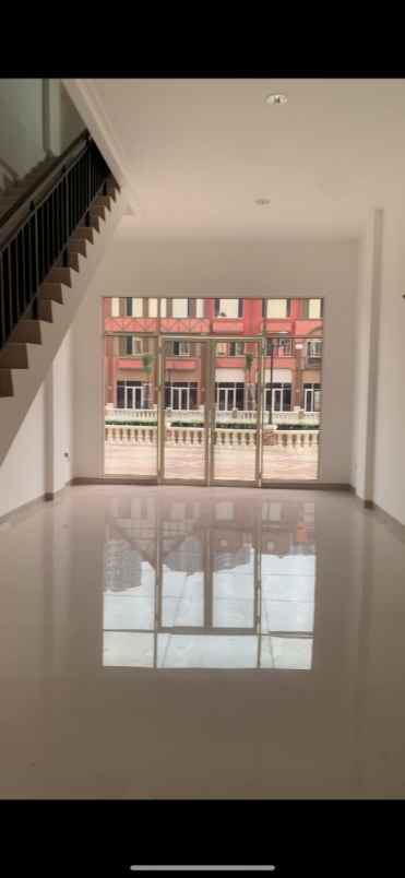 dijual ruko la riviera pik2 hadap danau