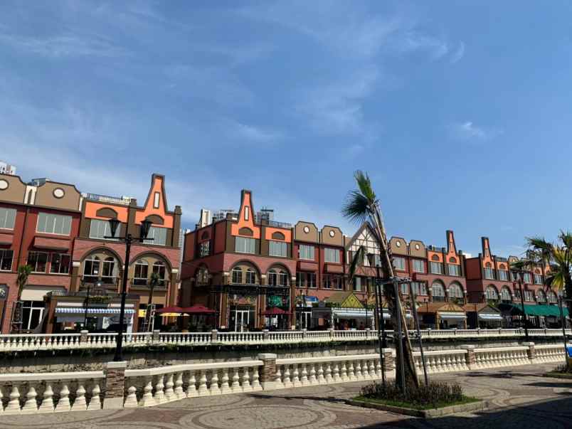 dijual ruko la riviera pik2 hadap danau