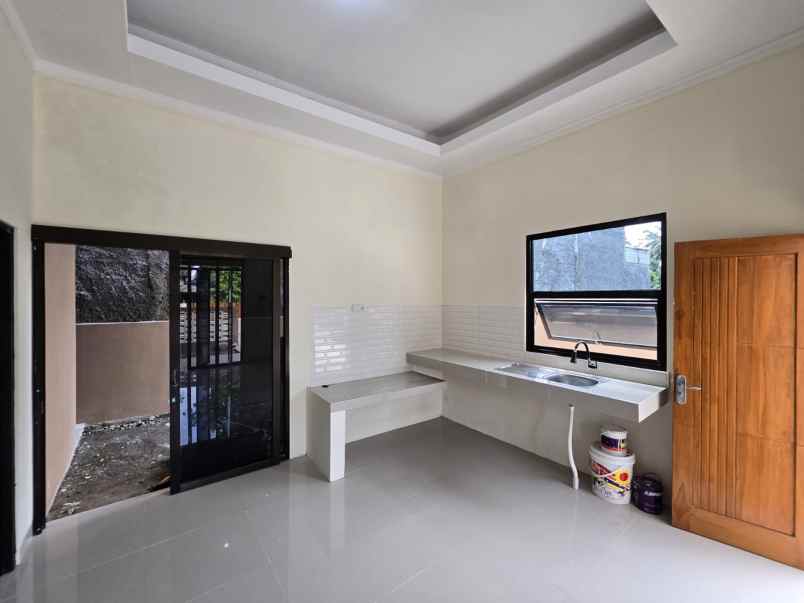 dijual rumah 2 5 km ke rspku