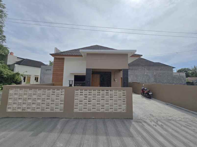 dijual rumah 2 5 km ke rspku
