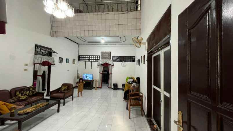 dijual rumah 2 lantai di makassar