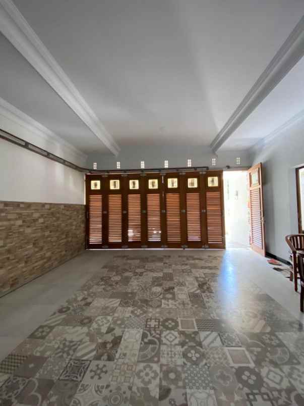 dijual rumah 793g p83 jl lempongsari