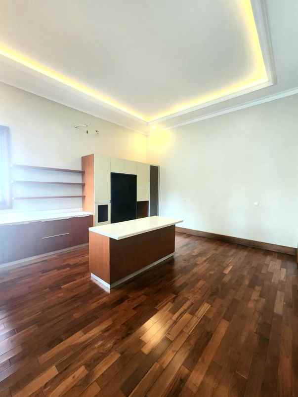 dijual rumah ampera kemang