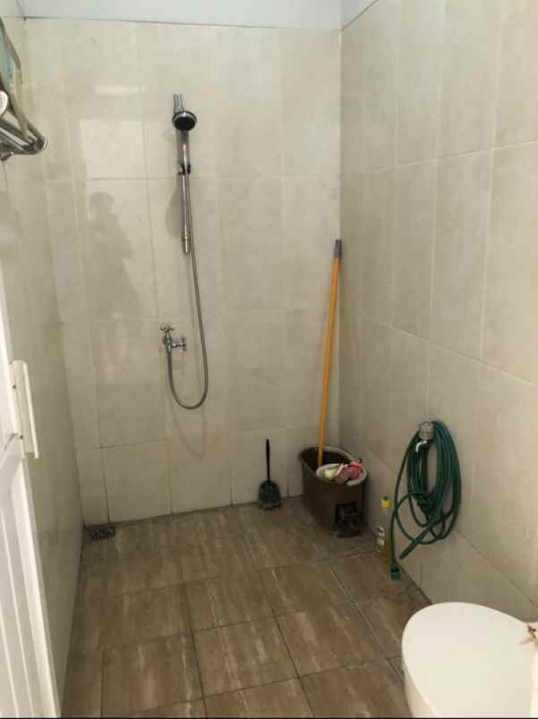 dijual rumah antapani