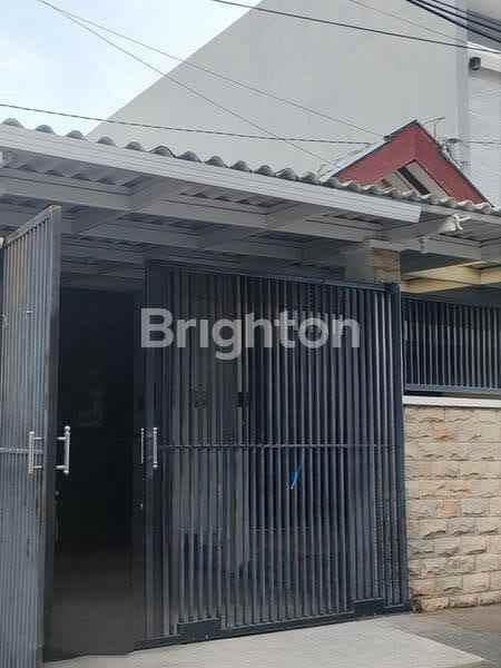 dijual rumah babatan pantai