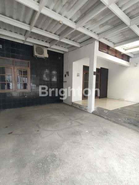 dijual rumah babatan pantai