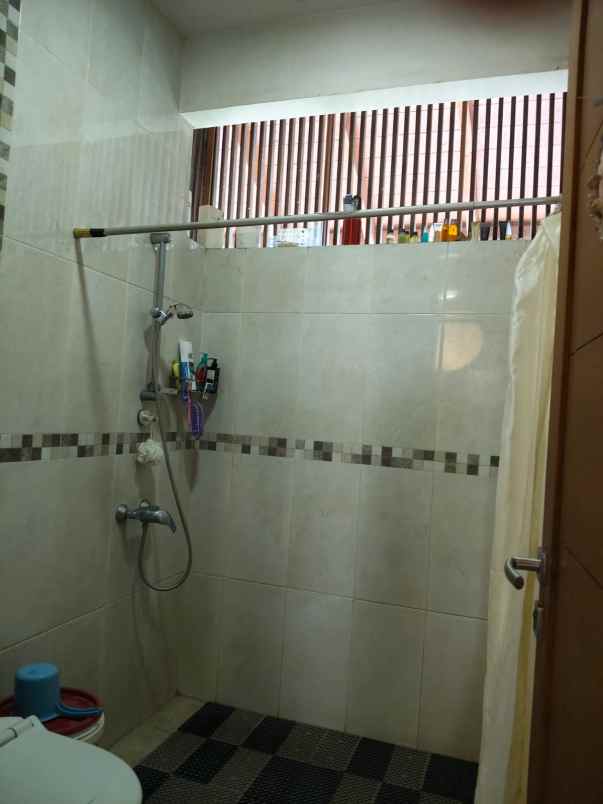 dijual rumah bagus di pulomas jakarta timur jakarta
