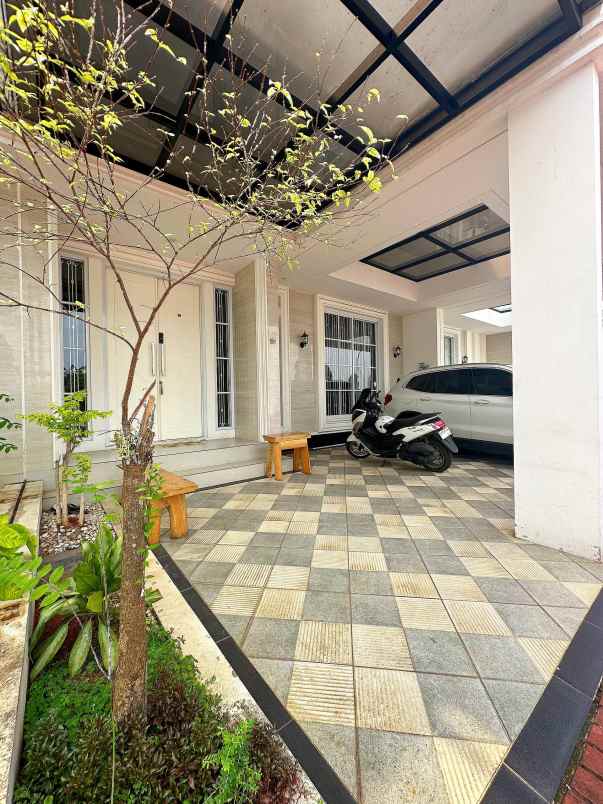 dijual rumah bambu apus