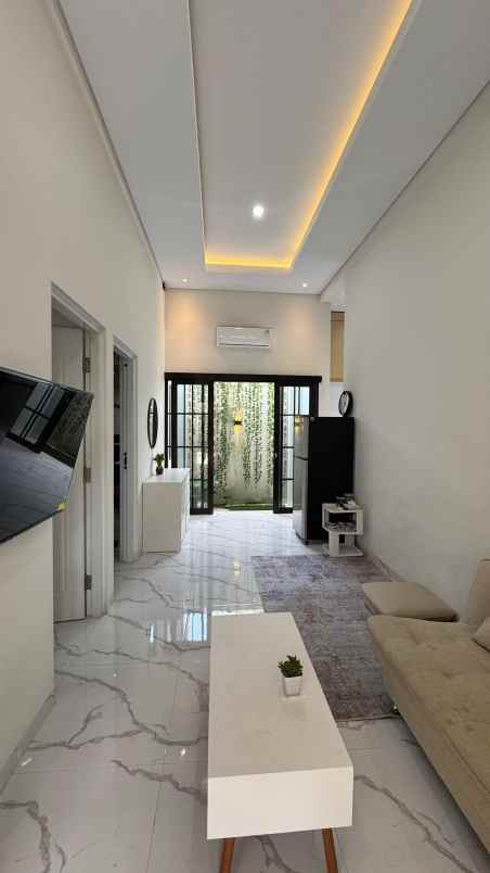 dijual rumah barat pasar cebongan