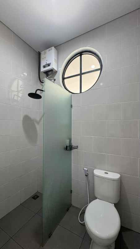 dijual rumah barat pasar cebongan