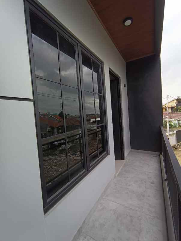 dijual rumah baru bebas banjir di parung serab ciledug