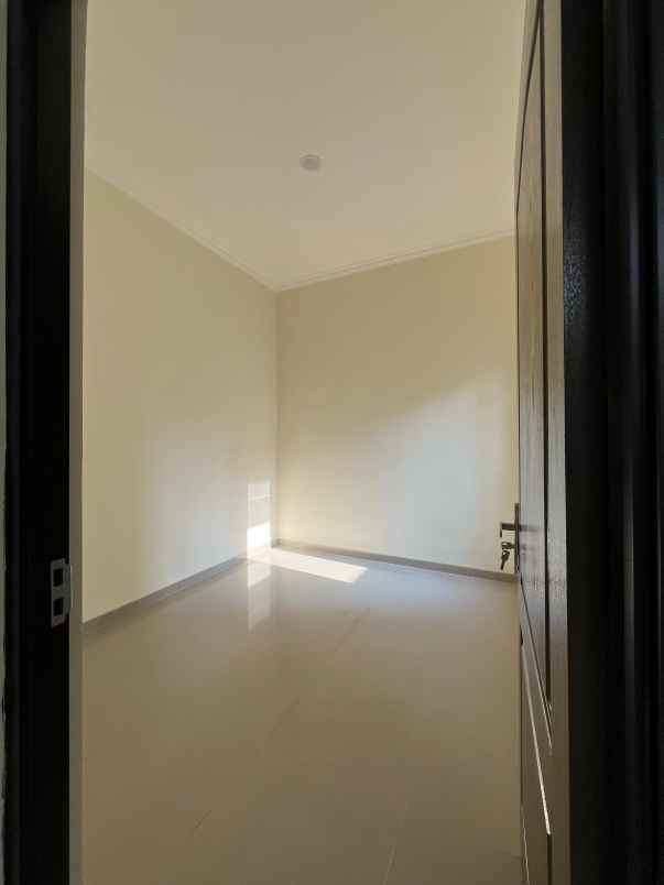 dijual rumah baru kawasan cluster dau dekat kota batu