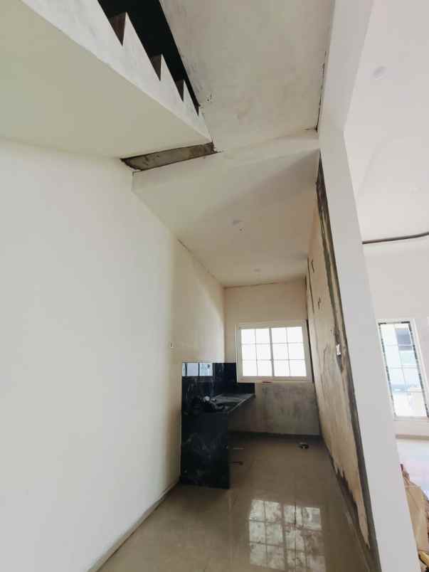 dijual rumah baru modern minimalis lokasi saawojajar