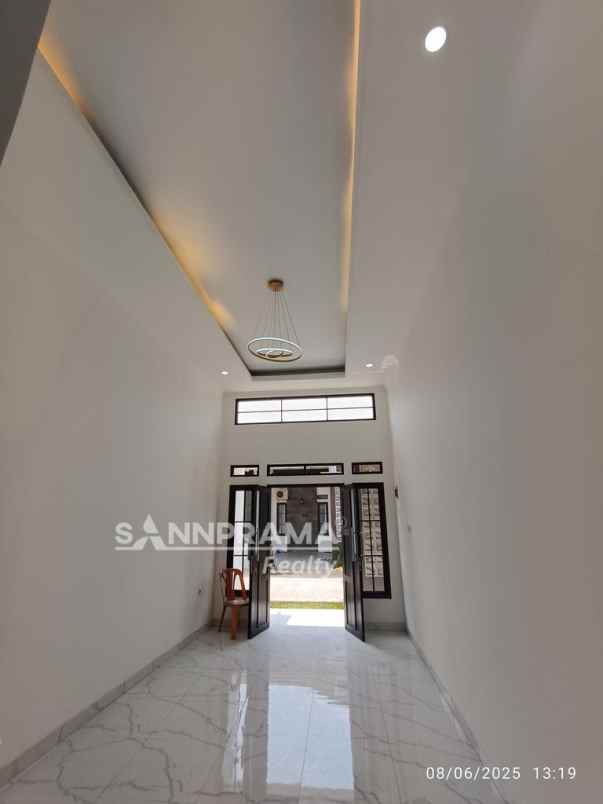 dijual rumah bedahan