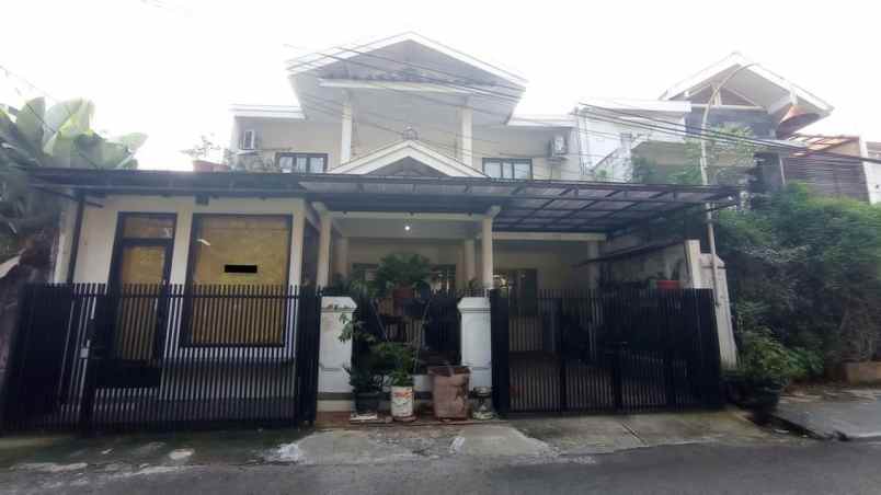 dijual rumah bintaro