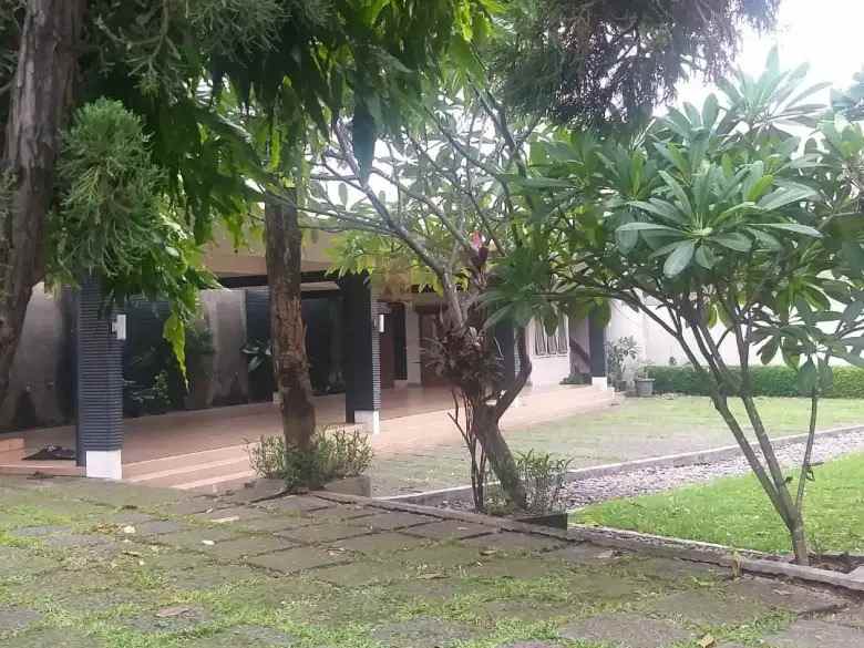 dijual rumah bintaro