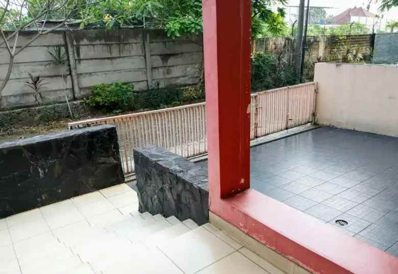 dijual rumah bintaro